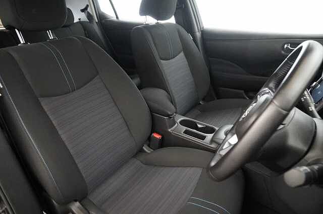 Nissan LEAF 39KW Acenta Auto with Rear View Camera and Apple + Android Integration