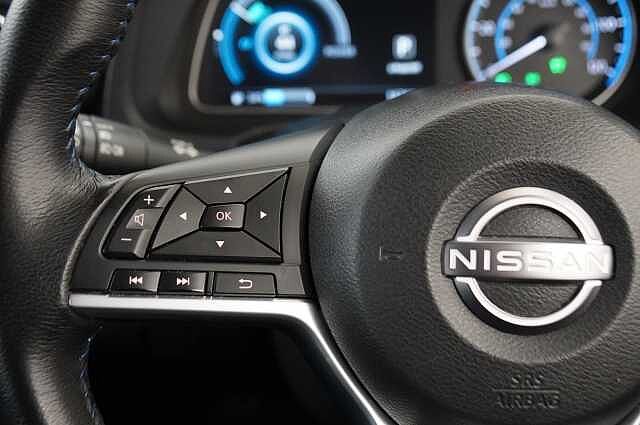 Nissan LEAF 39KW Acenta Auto with Rear View Camera and Apple + Android Integration