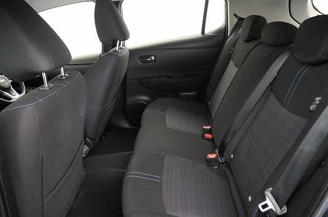 Nissan LEAF 39KW Acenta Auto with Rear View Camera and Apple + Android Integration