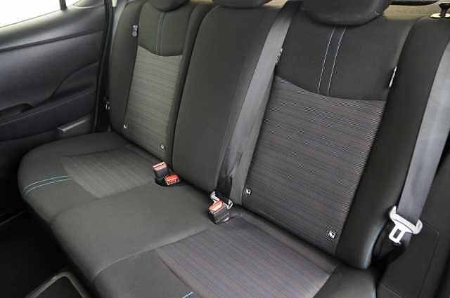 Nissan LEAF 39KW Acenta Auto with Rear View Camera and Apple + Android Integration