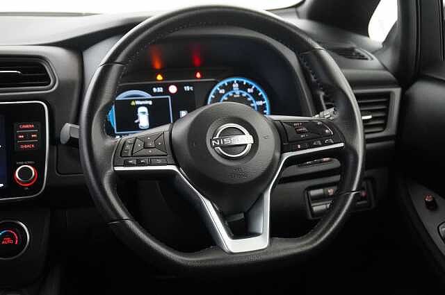 Nissan LEAF 39KW Acenta Auto with Rear View Camera and Apple + Android Integration