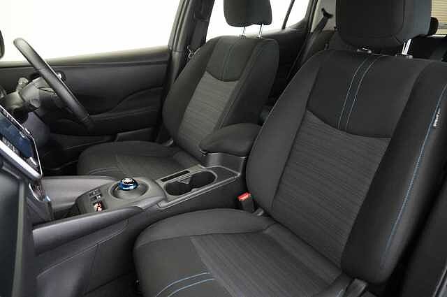 Nissan LEAF 39KW Acenta Auto with Rear View Camera and Apple + Android Integration