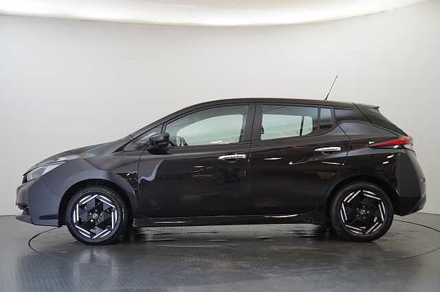 Nissan LEAF 39KW Acenta Auto with Rear View Camera and Apple + Android Integration