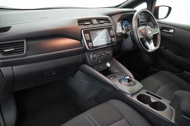 Nissan LEAF 40KW Acenta Auto with Intelligent Cruise Control and Rear View Camera