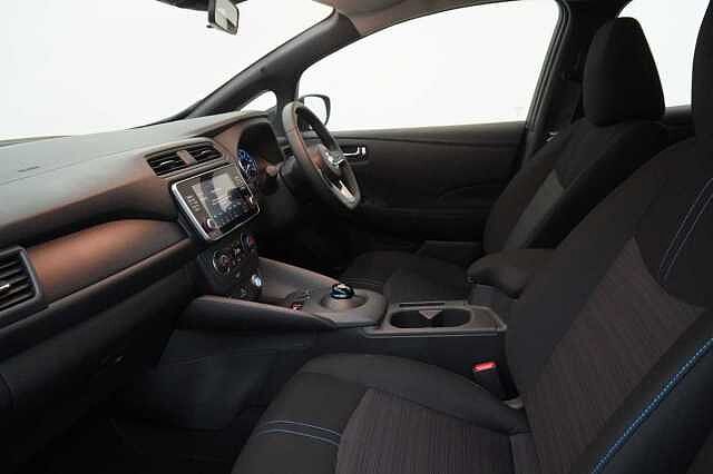 Nissan LEAF 40KW Acenta Auto with Intelligent Cruise Control and Rear View Camera
