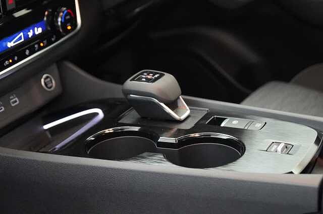 Nissan X-Trail 1.5 VC-T MH 163 N-Connecta X-Tronic Auto with 7 Seats + Nav and 360 Cameras