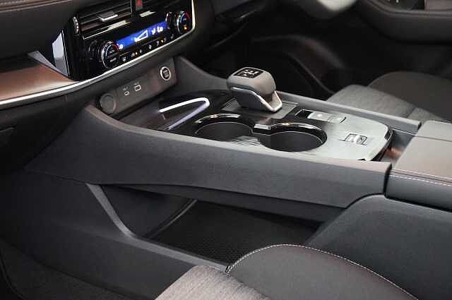 Nissan X-Trail 1.5 VC-T MH 163 N-Connecta X-Tronic Auto with 7 Seats + Nav and 360 Cameras