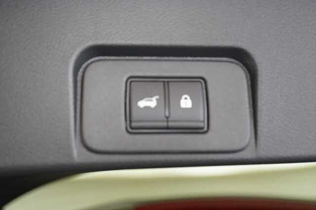 Nissan X-Trail 1.5 VC-T MH 163 N-Connecta X-Tronic Auto with 5 Seats + Nav and 360 Cameras