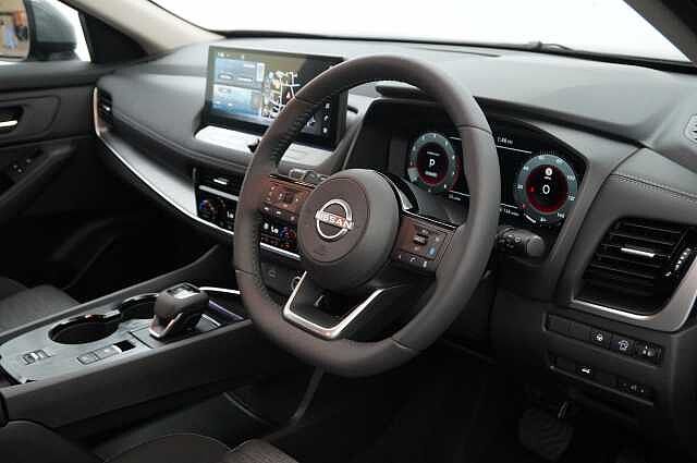 Nissan X-Trail 1.5 VC-T MH 163 N-Connecta X-Tronic Auto with 5 Seats + Nav and 360 Cameras