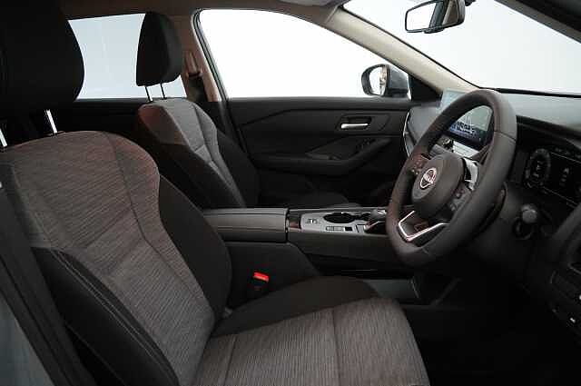 Nissan X-Trail 1.5 VC-T MH 163 N-Connecta X-Tronic Auto with 5 Seats + Nav and 360 Cameras