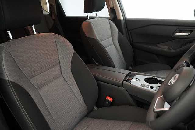 Nissan X-Trail 1.5 VC-T MH 163 N-Connecta X-Tronic Auto with 5 Seats + Nav and 360 Cameras