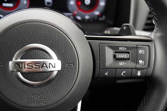 Nissan Qashqai 1.3 DIG-T MH 158 2WD N-Connecta X-Tronic Auto with Nav + 360 View Cameras