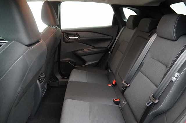 Nissan Qashqai 1.3 DIG-T MH 158 2WD N-Connecta X-Tronic Auto with Nav + 360 View Cameras