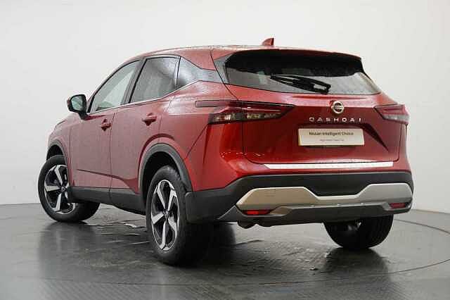 Nissan Qashqai 1.3 DIG-T MH 158 2WD N-Connecta X-Tronic Auto with Nav + 360 View Cameras