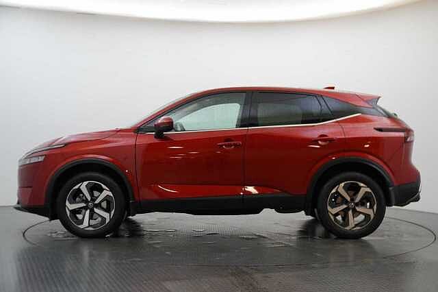 Nissan Qashqai 1.3 DIG-T MH 158 2WD N-Connecta X-Tronic Auto with Nav + 360 View Cameras