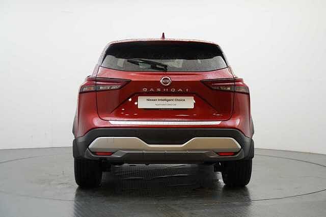 Nissan Qashqai 1.3 DIG-T MH 158 2WD N-Connecta X-Tronic Auto with Nav + 360 View Cameras