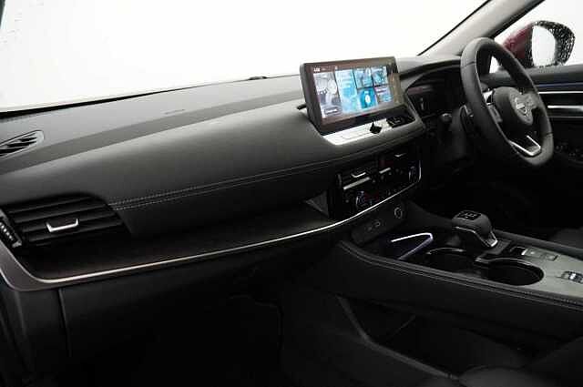 Nissan X-Trail 1.5 VC-T MH 163 Tekna X-Tronic Auto with 7 Seats and Panoramic Sunroof