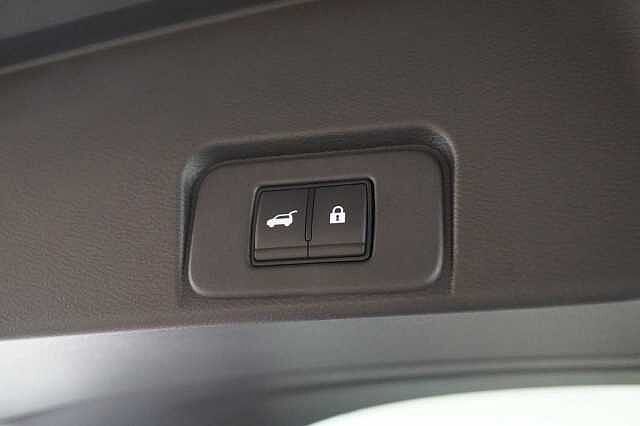 Nissan X-Trail 1.5 VC-T MH 163 Tekna X-Tronic Auto with 7 Seats and Panoramic Sunroof