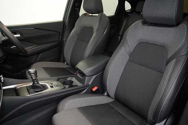 Nissan Qashqai 1.3 DIG-T MH 140 N-Connecta with Glass Roof Pack + Sat Nav and 360 Cameras