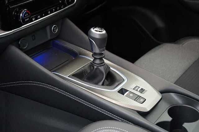 Nissan Qashqai 1.3 DIG-T MH 140 N-Connecta with Glass Roof Pack + Sat Nav and 360 Cameras