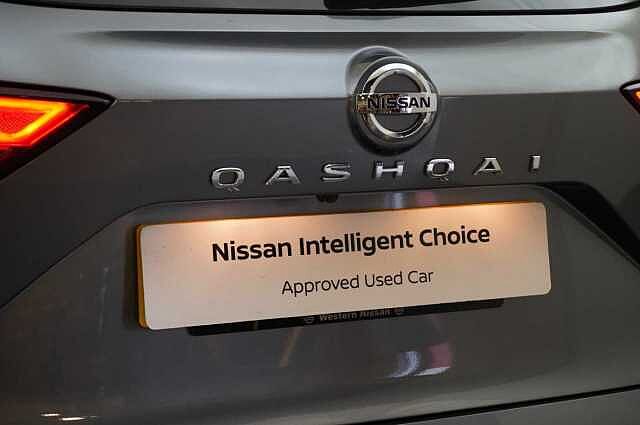 Nissan Qashqai 1.3 DIG-T MH 140 Acenta Premium with Rear View Camera and Intelligent Key