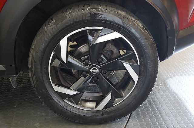 Nissan Juke 1.0 DIG-T 114 N-Connecta with Sat Nav + Rear Camera and Heat Pack Upgrade