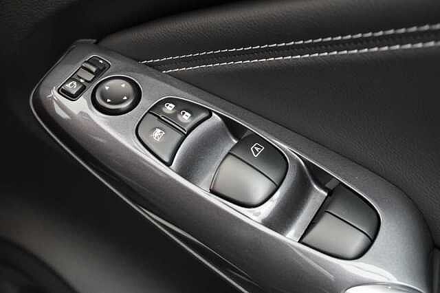 Nissan Juke 1.0 DIG-T 114 N-Connecta with Sat Nav + Rear Camera and Heat Pack Upgrade