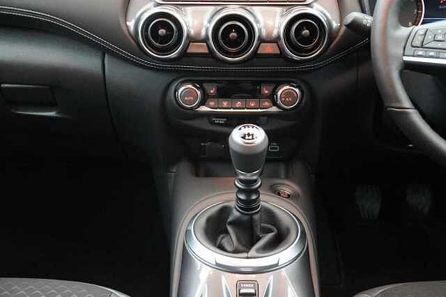 Nissan Juke 1.0 DIG-T 114 N-Connecta with Sat Nav + Rear Camera and Heat Pack Upgrade