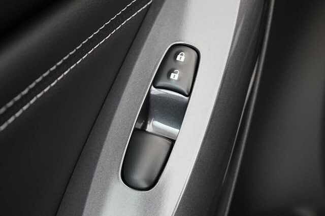 Nissan Juke 1.0 DIG-T 114 N-Connecta with Sat Nav + Rear Camera and Heat Pack Upgrade