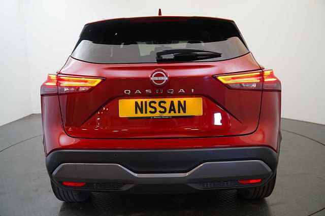 Nissan Qashqai 1.3 DIG-T MH 158 Tekna X-Tronic Auto with Glass Roof and Pro Pilot Assist