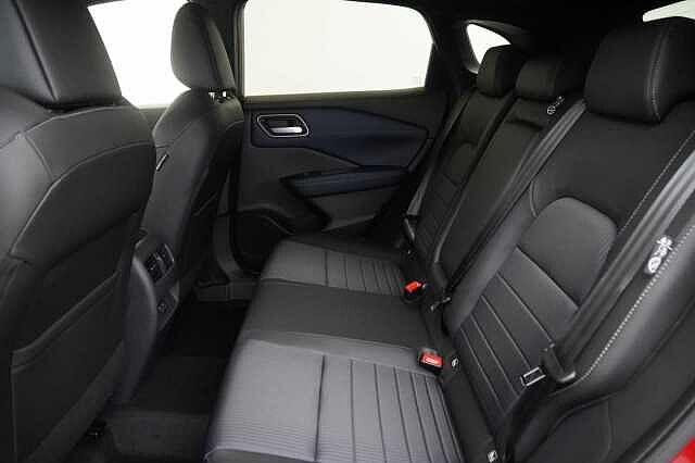 Nissan Qashqai 1.3 DIG-T MH 158 Tekna X-Tronic Auto with Glass Roof and Pro Pilot Assist