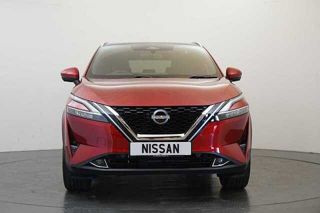 Nissan Qashqai 1.3 DIG-T MH 158 Tekna X-Tronic Auto with Glass Roof and Pro Pilot Assist