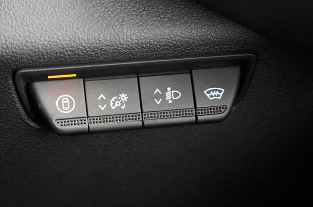 Nissan Interstar 2.0 dCi 130 Tekna L3 H2 3.5T Panel Van