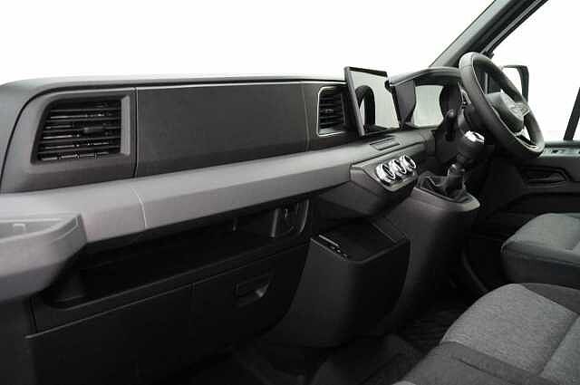 Nissan Interstar 2.0 dCi 130 Tekna L3 H2 3.5T Panel Van