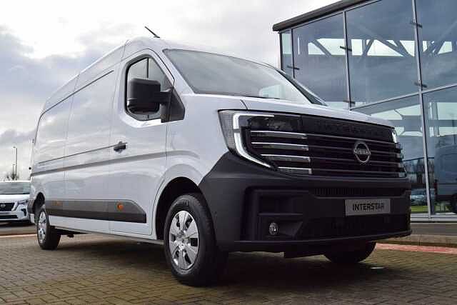 Nissan Interstar 2.0 dCi 130 Tekna L3 H2 3.5T Panel Van