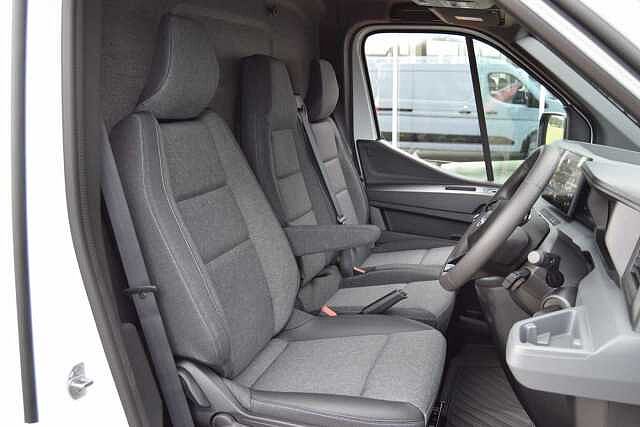 Nissan Interstar 2.0 dCi 130 Tekna L3 H2 3.5T Panel Van