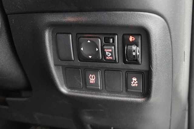 Nissan Juke 1.6 112 BOSE Personal Edition with Nav + Rear Camera & Black Exterior Pack