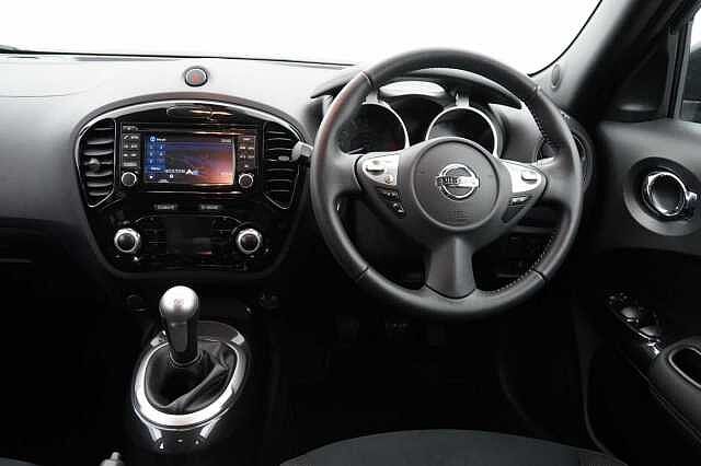 Nissan Juke 1.6 112 BOSE Personal Edition with Nav + Rear Camera & Black Exterior Pack