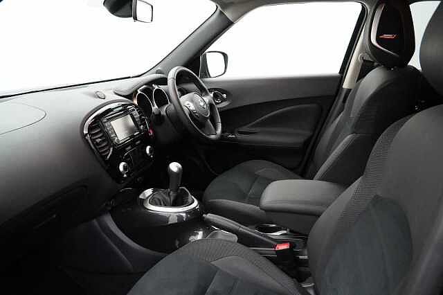 Nissan Juke 1.6 112 BOSE Personal Edition with Nav + Rear Camera & Black Exterior Pack