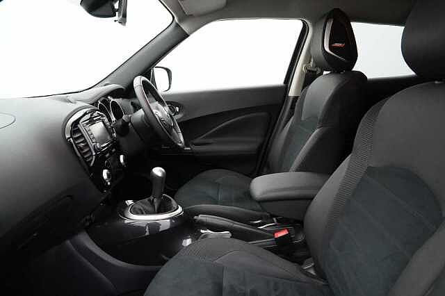 Nissan Juke 1.6 112 BOSE Personal Edition with Nav + Rear Camera & Black Exterior Pack