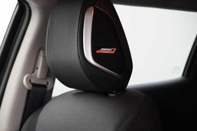 Nissan Juke 1.6 112 BOSE Personal Edition with Nav + Rear Camera & Black Exterior Pack