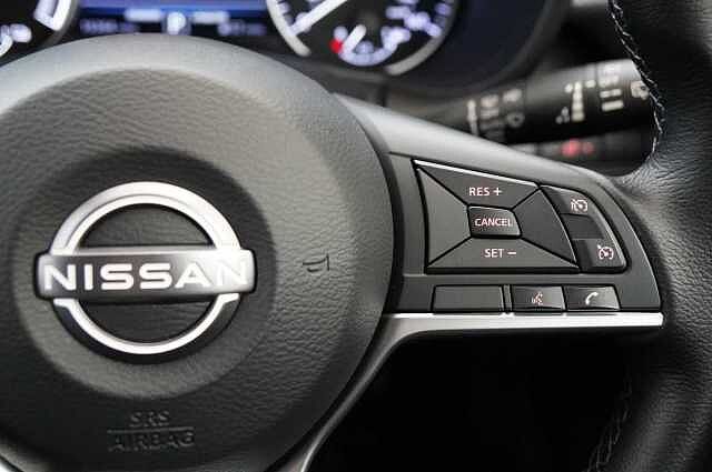 Nissan Juke 1.6 143 HEV Hybrid Premiere Edition Auto with Sat Nav and Rear View Camera