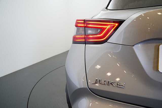 Nissan Juke 1.6 143 HEV Hybrid N-Connecta Auto with Sat Nav and Rear View Camera