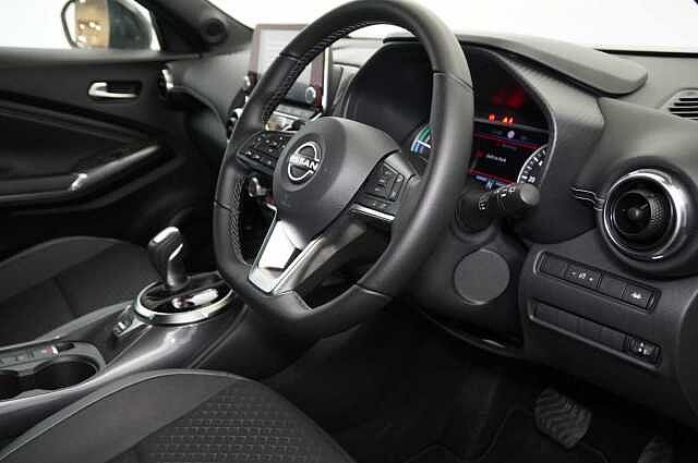 Nissan Juke 1.6 143 HEV Hybrid N-Connecta Auto with Sat Nav and Rear View Camera