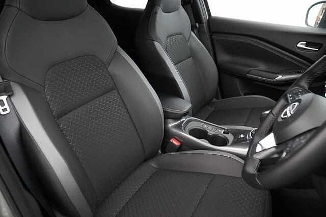 Nissan Juke 1.6 143 HEV Hybrid N-Connecta Auto with Sat Nav and Rear View Camera