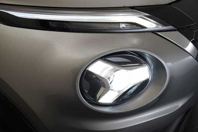Nissan Juke 1.6 143 HEV Hybrid N-Connecta Auto with Sat Nav and Rear View Camera