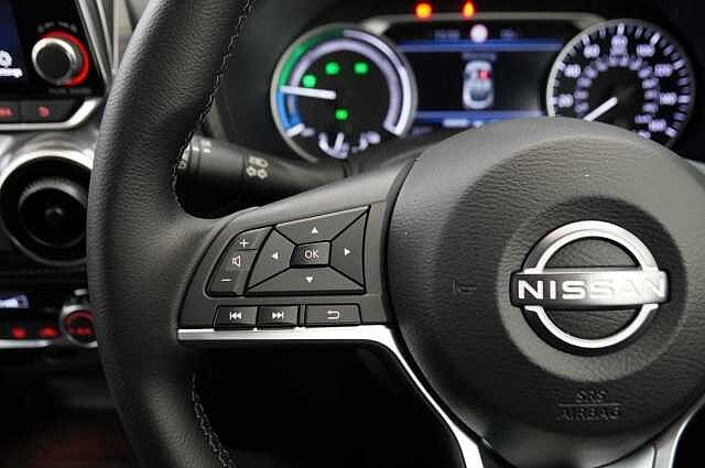 Nissan Juke 1.6 143 HEV Hybrid N-Connecta Auto with Sat Nav and Rear View Camera