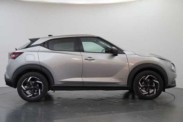 Nissan Juke 1.6 143 HEV Hybrid N-Connecta Auto with Sat Nav and Rear View Camera