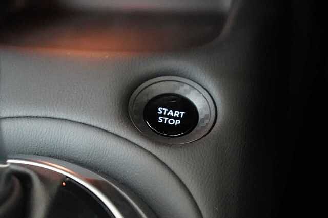 Nissan Juke 1.6 143 HEV Hybrid N-Connecta Auto with Sat Nav and Rear View Camera