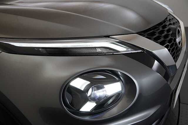 Nissan Juke 1.0 DIG-T 114 N-Connecta with Sat Nav and Rear View Camera